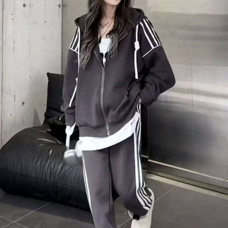Women¡¯s Striped Sports Two-Piece Set
