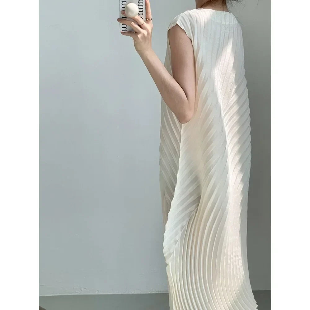 Bright Solid Color Sleeveless Pleated Stretch Dress